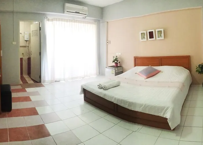 Thanapa Mansion Don Muang Airport 2*